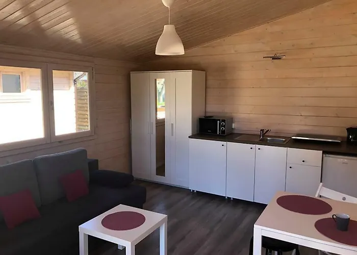 Letniskowe Oses Nyaraló *